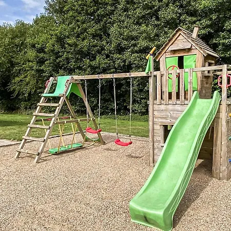 Cozy In With Sauna 度假居 *